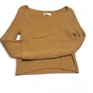 HOLLISTER CROPPED LONG SLEEVE SWEATER SIZE LARGE.